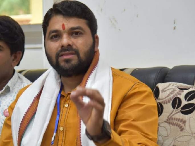 The hunger strike movement by ravikant tupkar | मोठ्या नेत्यांच्या सभेला परवानगी, मग आम्हाला का नाही? रविकांत तुपकरांचा सवाल