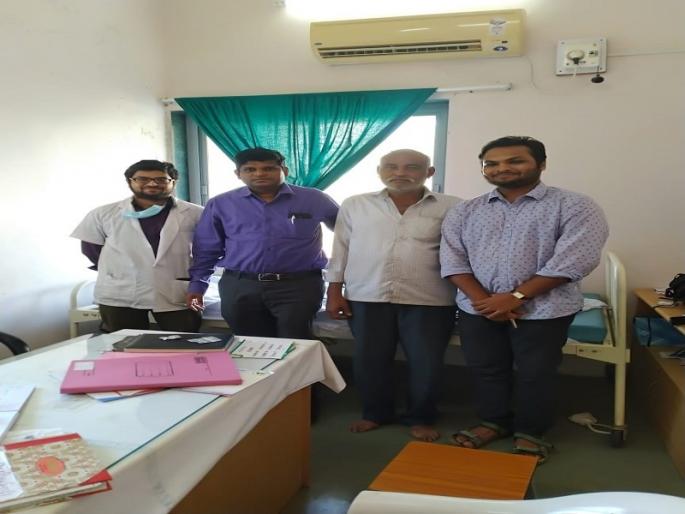 The doctor in the valley is able to walk with both of them | घाटीतील डॉक्टरांनी केले दोघांना चालण्यासाठी सक्षम The doctor in the valley is able to walk with both of them | घाटीतील डॉक्टरांनी केले दोघांना चालण्यासाठी सक्षम