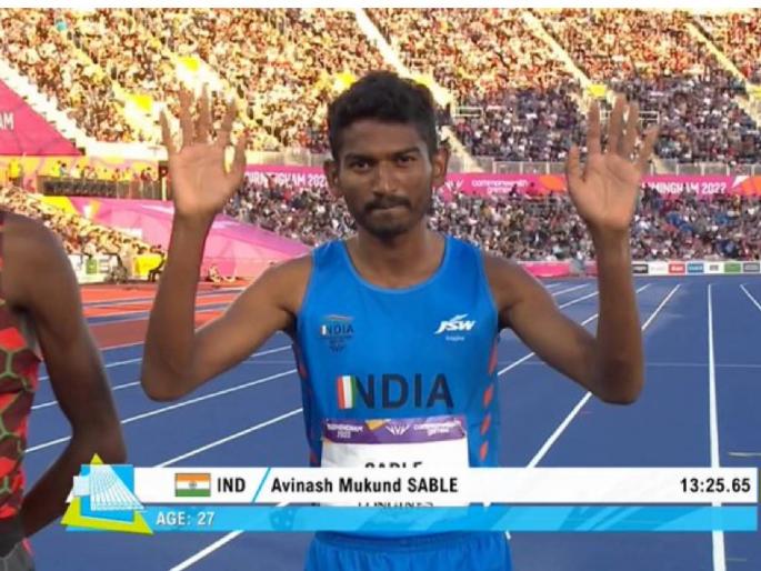 Commonwealth Games 2022 : Avinash Sable did not finish in the men's 5000m category  | Commonwealth Games 2022 : ऐतिहासिक रौप्यपदकानंतर अविनाश साबळे ५००० मीटर शर्यतीसाठी पुन्हा ट्रॅकवर उतरला अन्...  Commonwealth Games 2022 : Avinash Sable did not finish in the men's 5000m category  | Commonwealth Games 2022 : ऐतिहासिक रौप्यपदकानंतर अविनाश साबळे ५००० मीटर शर्यतीसाठी पुन्हा ट्रॅकवर उतरला अन्...