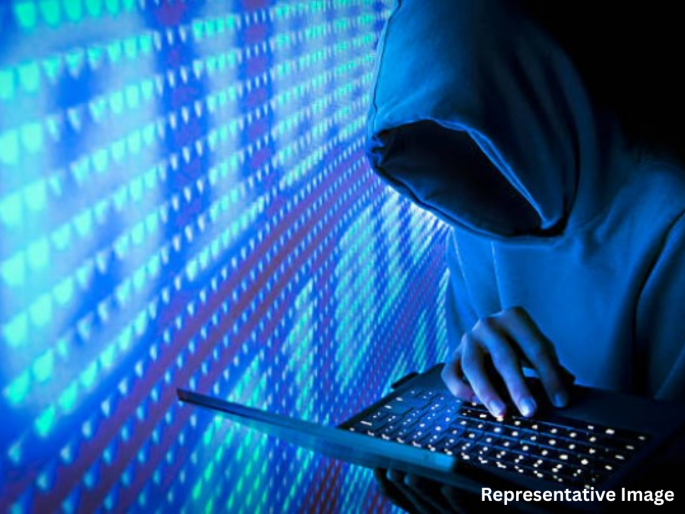 Cyber Blackmail Gang Busted in MP: Youth Dies by Suicide After Receiving Threat Over Fake Instagram Chat; Two Arrested | Cyber Crime: सोशल मीडियावर मुलींच्या नावाने फ्रॉड; सायबर गुन्हेगारांचे नवे कारनामे ऐकून उडेल झोप! Cyber Blackmail Gang Busted in MP: Youth Dies by Suicide After Receiving Threat Over Fake Instagram Chat; Two Arrested | Cyber Crime: सोशल मीडियावर मुलींच्या नावाने फ्रॉड; सायबर गुन्हेगारांचे नवे कारनामे ऐकून उडेल झोप!