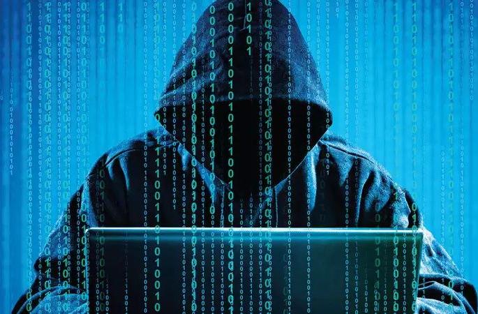 By changing Simcard cheated Rs 42 lakh: Cyber criminals did online money transfer | सीमकार्ड बदलवून उडविले ४२ लाख : सायबर गुन्हेगारांनी केले ऑनलाईन पैसे ट्रान्सफर By changing Simcard cheated Rs 42 lakh: Cyber criminals did online money transfer | सीमकार्ड बदलवून उडविले ४२ लाख : सायबर गुन्हेगारांनी केले ऑनलाईन पैसे ट्रान्सफर