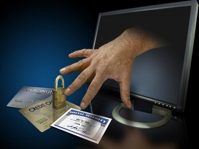 cyber thieves crime pune dattawadi police station artist | गंडा घालण्यासाठी सायबर चोरट्यांनी लढवली अफलातून आयडिया; गुन्हा दाखल cyber thieves crime pune dattawadi police station artist | गंडा घालण्यासाठी सायबर चोरट्यांनी लढवली अफलातून आयडिया; गुन्हा दाखल