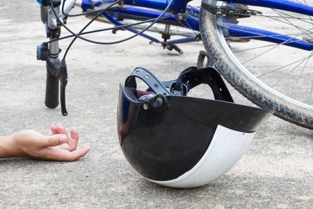 Cyclist killed on the spot in tractor collision in Nool | नूलमध्ये ट्रॅक्टरच्या धडकेत सायकलस्वाराचा जागीचा मृत्यू Cyclist killed on the spot in tractor collision in Nool | नूलमध्ये ट्रॅक्टरच्या धडकेत सायकलस्वाराचा जागीचा मृत्यू