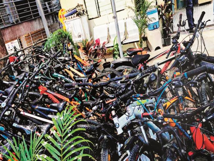 1 lakh bicycle sold for 3 thousand; Two best friends steal a century of bicycles in 6 months | १ लाखाची सायकल ३ हजारांत विक्री; दोन जिवलग मित्रांचे ६ महिन्यांत सायकल चोरीचे शतक 1 lakh bicycle sold for 3 thousand; Two best friends steal a century of bicycles in 6 months | १ लाखाची सायकल ३ हजारांत विक्री; दोन जिवलग मित्रांचे ६ महिन्यांत सायकल चोरीचे शतक