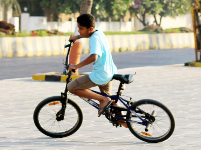 Nostalgia cycle on rent joy for a day in just 2 rupees | Nostalgia : दोन रुपयात दिवसभराचा आनंद Nostalgia cycle on rent joy for a day in just 2 rupees | Nostalgia : दोन रुपयात दिवसभराचा आनंद