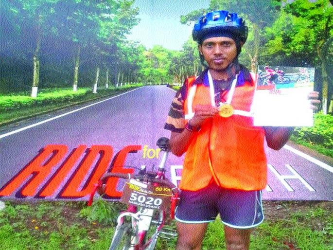 In the cycling Kamlesh weakens first | सायकलिंगमध्ये कमलेश दुबळा प्रथम