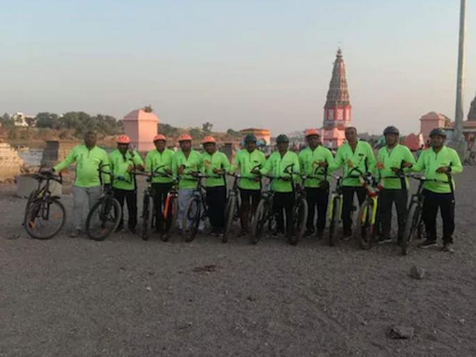 24 devotees who came to pandharpur from Nashik on bicycles tested corona positive | CoronaVirus News: विठुरायाच्या दर्शनासाठी नाशिकहून सायकलवरून आलेले २४ भाविक कोरोना पॉझिटिव्ह 24 devotees who came to pandharpur from Nashik on bicycles tested corona positive | CoronaVirus News: विठुरायाच्या दर्शनासाठी नाशिकहून सायकलवरून आलेले २४ भाविक कोरोना पॉझिटिव्ह