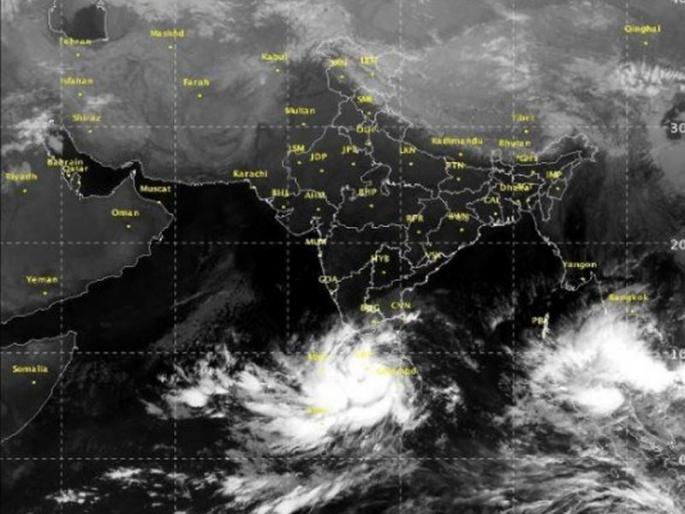 Due to the scorching hurricanes, the coastline warns | ओखी चक्रीवादळाचा जोर वाढला, किनारपट्टीवर सावधानतेचा इशारा Due to the scorching hurricanes, the coastline warns | ओखी चक्रीवादळाचा जोर वाढला, किनारपट्टीवर सावधानतेचा इशारा