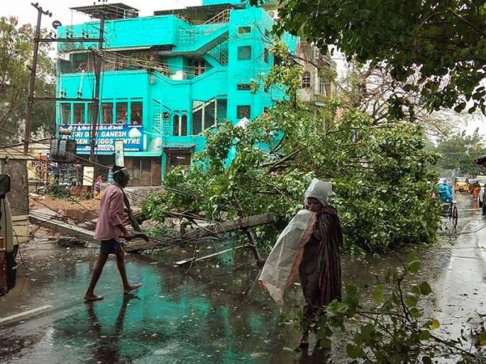 Nisarga Cyclone: Extreme storm damage to power distribution system | Nisarga Cyclone: अतितीव्र वादळाने वीज वितरण यंत्रणेचे नुकसान होण्याची शक्यता Nisarga Cyclone: Extreme storm damage to power distribution system | Nisarga Cyclone: अतितीव्र वादळाने वीज वितरण यंत्रणेचे नुकसान होण्याची शक्यता