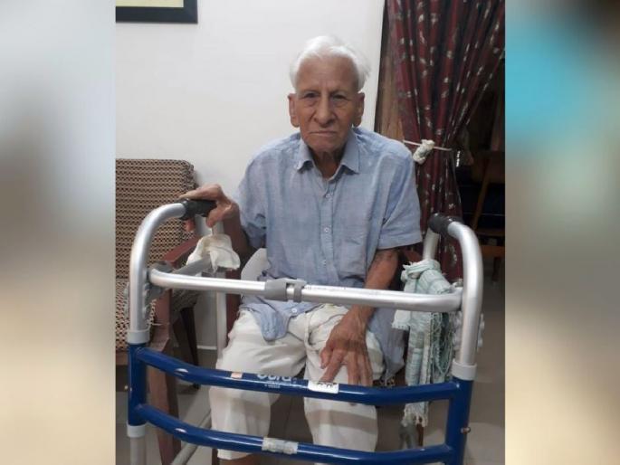 A year's imprisonment for taking out Prabhatferi, hoisting the flag | प्रभातफेरी काढली, झेंडा फडकाविला म्हणून वर्षभराचा कारावास A year's imprisonment for taking out Prabhatferi, hoisting the flag | प्रभातफेरी काढली, झेंडा फडकाविला म्हणून वर्षभराचा कारावास