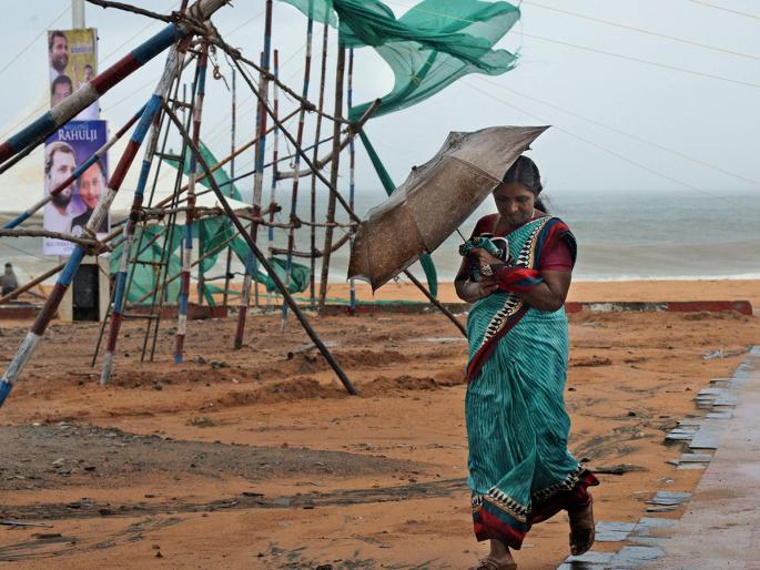 Due to the risk of untied hurricane, fishermen should not go to sea on December 4 and 5 | ओखी चक्रीवादळाचा धोका, 4 आणि 5 डिसेंबरला मासेमारांनी समुद्रात जाऊ नये!