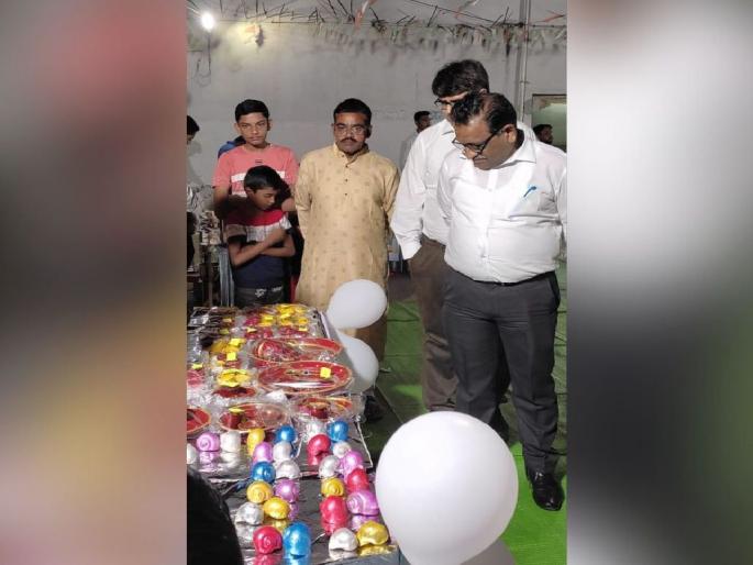 A unique Diwali for children affected by legal conflict; Grandpa, greeting card appreciated by judges | विधीसंघर्षग्रस्त बालकांची अनोखी दिवाळी; पणत्या, ग्रिटिंग कार्डचे न्यायाधीशांकडून कौतुक A unique Diwali for children affected by legal conflict; Grandpa, greeting card appreciated by judges | विधीसंघर्षग्रस्त बालकांची अनोखी दिवाळी; पणत्या, ग्रिटिंग कार्डचे न्यायाधीशांकडून कौतुक