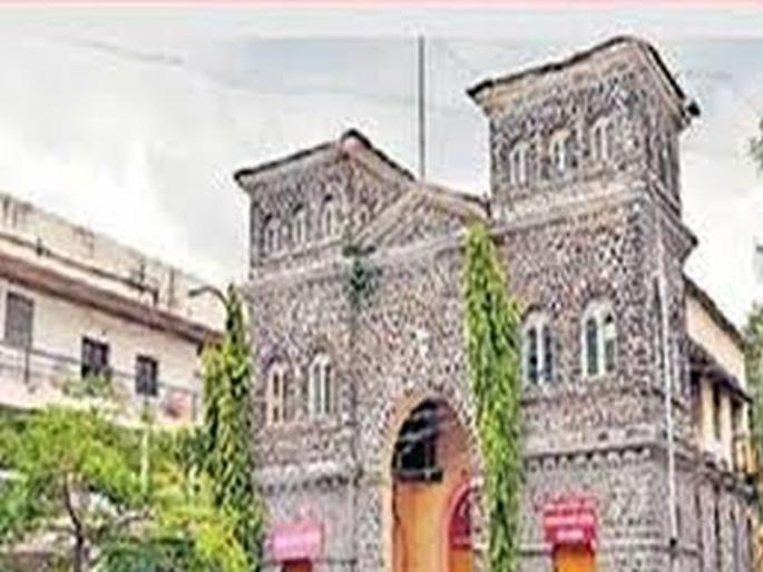 Shiv Sena Pressure on Municipal Officers; The officer goes underground | शिवसेनेचे मनपा अधिकाऱ्यांवर दबावतंत्र; धाकापोटी अधिकारी भूमिगत Shiv Sena Pressure on Municipal Officers; The officer goes underground | शिवसेनेचे मनपा अधिकाऱ्यांवर दबावतंत्र; धाकापोटी अधिकारी भूमिगत