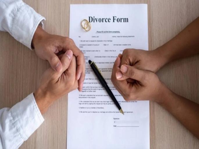 Alcohol consumption, beating of wife, mental distress finally leads to divorce; 10 lakh alimony, gold, wedding expenses approved for wife | मद्यसेवन, पत्नीला मारहाण, मानसिक त्रास अखेर घटस्फोट; पत्नीला १० लाख पोटगी, सोने, लग्नखर्च मंजूर Alcohol consumption, beating of wife, mental distress finally leads to divorce; 10 lakh alimony, gold, wedding expenses approved for wife | मद्यसेवन, पत्नीला मारहाण, मानसिक त्रास अखेर घटस्फोट; पत्नीला १० लाख पोटगी, सोने, लग्नखर्च मंजूर