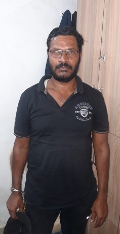 DJ alias Dilip Jadhav arrested in Pachgaon case | पाचगाव प्रकरणातील डीजे ऊर्फ दिलीप जाधवच्या मुसक्या आवळल्या DJ alias Dilip Jadhav arrested in Pachgaon case | पाचगाव प्रकरणातील डीजे ऊर्फ दिलीप जाधवच्या मुसक्या आवळल्या