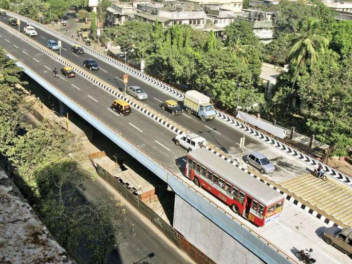 Repair of sion flyover start today | सायन उड्डाणपुलाची आजपासून दुरुस्ती; १७ फेब्रुवारीपर्यंत बंद राहणार पूल Repair of sion flyover start today | सायन उड्डाणपुलाची आजपासून दुरुस्ती; १७ फेब्रुवारीपर्यंत बंद राहणार पूल