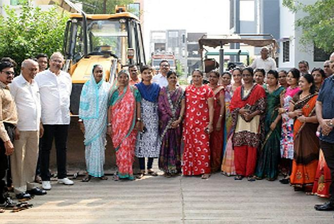 Launch of sanitation campaign in Shirpur | शिरपुरात स्वच्छता मोहिमेस सुरूवात