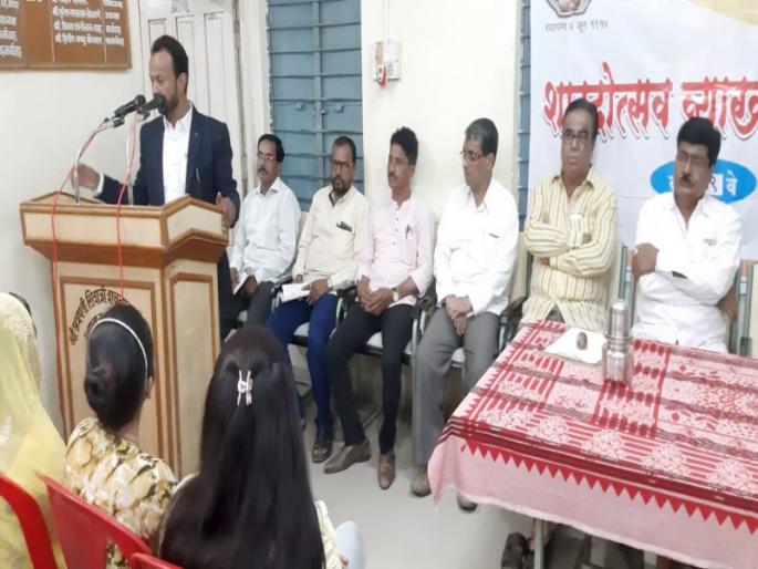 Learn to deal with difficulties, live a happy life | अडचणींचा सामना करा, आनंदाने जीवन जगायला शिका Learn to deal with difficulties, live a happy life | अडचणींचा सामना करा, आनंदाने जीवन जगायला शिका