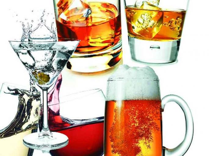 Exotic gourmet transport by bike | दुचाकीवरुन विदेशी दारुची वाहतूक Exotic gourmet transport by bike | दुचाकीवरुन विदेशी दारुची वाहतूक