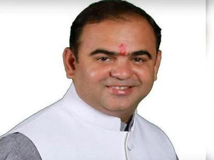 Implement the announcements immediately | घोषणांची अंमलबजावणी तात्काळ करा