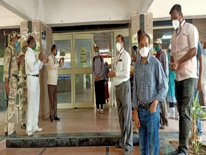 The district is on its way to a century of coronation | जिल्ह्याची कोरोनामुक्तीच्या शतकाकडे वाटचाल The district is on its way to a century of coronation | जिल्ह्याची कोरोनामुक्तीच्या शतकाकडे वाटचाल