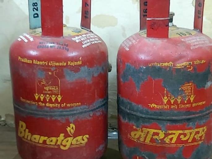 Raulwadi theft case solved in just three days | राऊळवाडीतील चोरीप्रकरणी अवघ्या तीन दिवसात उकल Raulwadi theft case solved in just three days | राऊळवाडीतील चोरीप्रकरणी अवघ्या तीन दिवसात उकल