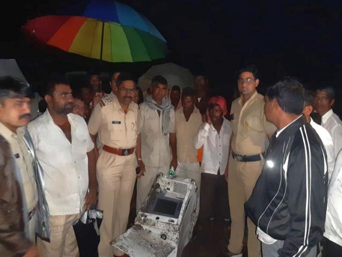 Attempts to flee Shirude to an ATM failed | शिरुडला एटीएम पळविण्याचा प्रयत्न फसला Attempts to flee Shirude to an ATM failed | शिरुडला एटीएम पळविण्याचा प्रयत्न फसला