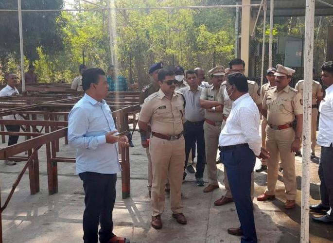 Preparations by the officials for the Governor's visit | राज्यपालांच्या दौऱ्याची अधिकाऱ्यांकडून तयारी