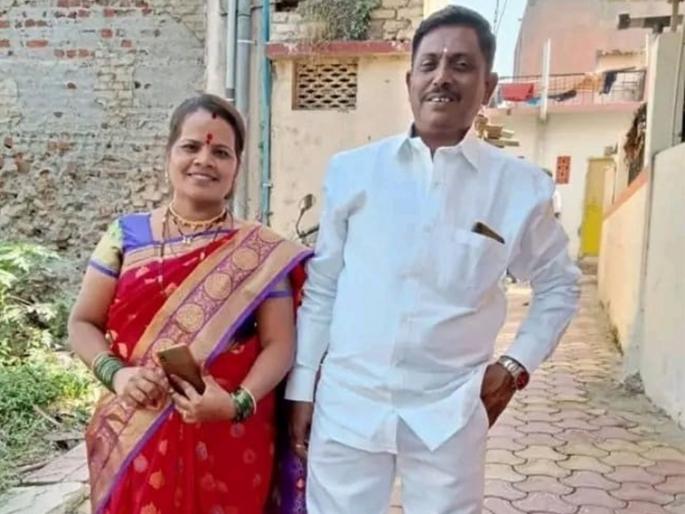 Husband and wife killed in pick-up collision on Karmala-Kurduwadi road | करमाळा -कुर्डूवाडी रस्त्यावर पिकअपच्या धडकेत पती पत्नी ठार Husband and wife killed in pick-up collision on Karmala-Kurduwadi road | करमाळा -कुर्डूवाडी रस्त्यावर पिकअपच्या धडकेत पती पत्नी ठार