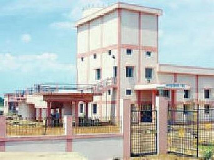 Water supply to 36 villages stopped due to overdue electricity bills | वीजबिल थकल्याने ३६ गावांचा पाणीपुरवठा ठप्प; नागरिकांवर दूषित पाणी पिण्याची वेळ Water supply to 36 villages stopped due to overdue electricity bills | वीजबिल थकल्याने ३६ गावांचा पाणीपुरवठा ठप्प; नागरिकांवर दूषित पाणी पिण्याची वेळ