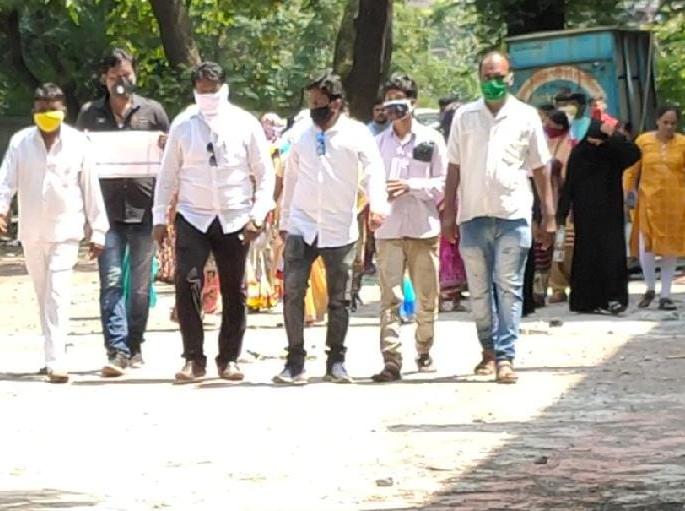 Finance Company demand for loan installment: MNS Help aid of women's self-help group | फायनन्स कंपनीचा कर्ज हप्ता भरण्याचा तगादा: महिला बचत गटाच्या मदतीला मनसे सरसावली Finance Company demand for loan installment: MNS Help aid of women's self-help group | फायनन्स कंपनीचा कर्ज हप्ता भरण्याचा तगादा: महिला बचत गटाच्या मदतीला मनसे सरसावली