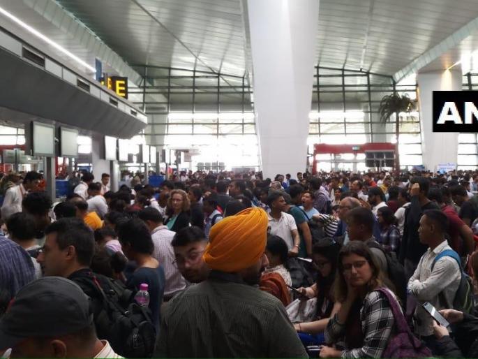 Air-India's flights affected due to Sita server is down all over India | तब्बल 5 तासांनंतर एअर इंडियाचा सीता सर्व्हर सुरु; प्रवाशांची प्रचंड गैरसोय Air-India's flights affected due to Sita server is down all over India | तब्बल 5 तासांनंतर एअर इंडियाचा सीता सर्व्हर सुरु; प्रवाशांची प्रचंड गैरसोय