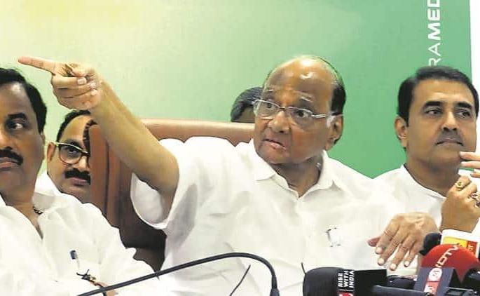 Nationalist Congress Party Pushing the fort in Maharashtra! | भाजपच्या डावपेचाने राष्ट्रवादीच्या प. महाराष्ट्रातील गडाला धक्का! Nationalist Congress Party Pushing the fort in Maharashtra! | भाजपच्या डावपेचाने राष्ट्रवादीच्या प. महाराष्ट्रातील गडाला धक्का!