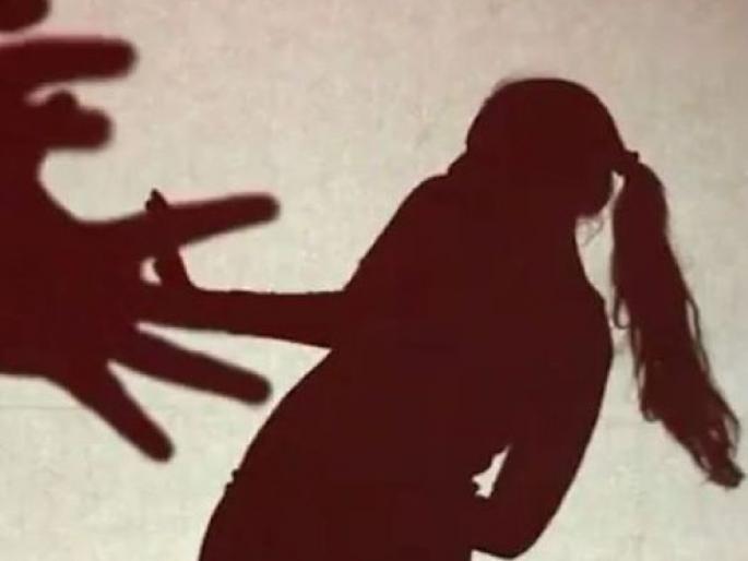 School girl molested by Instagram friend, threat to make photo viral | इन्स्टाग्राम फ्रेंडकडून शाळकरी विद्यार्थिनीचा विनयभंग, फोटो व्हायरल करण्याची धमकी School girl molested by Instagram friend, threat to make photo viral | इन्स्टाग्राम फ्रेंडकडून शाळकरी विद्यार्थिनीचा विनयभंग, फोटो व्हायरल करण्याची धमकी