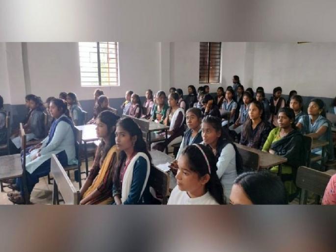 RTM Nagpur University's 'Rich to Unrich' initiative to mark centenary, imparts employment lessons to rural areas | शताब्दीनिमित्त विद्यापीठाचा ‘रिच टू अनरिच्ड’ उपक्रम, ग्रामीण भागात देणार रोजगाराचे धडे RTM Nagpur University's 'Rich to Unrich' initiative to mark centenary, imparts employment lessons to rural areas | शताब्दीनिमित्त विद्यापीठाचा ‘रिच टू अनरिच्ड’ उपक्रम, ग्रामीण भागात देणार रोजगाराचे धडे