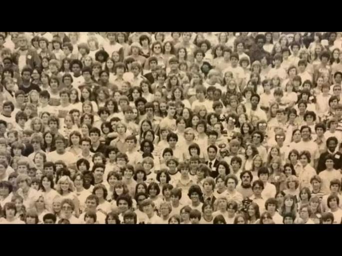 Optical Illusion : Only one percent people can spot animal hidden among humans within 7 seconds | जीनिअस असाल तर 7 सेकंदात शोधून दाखवा मनुष्यांच्या गर्दीतील प्राणी Optical Illusion : Only one percent people can spot animal hidden among humans within 7 seconds | जीनिअस असाल तर 7 सेकंदात शोधून दाखवा मनुष्यांच्या गर्दीतील प्राणी