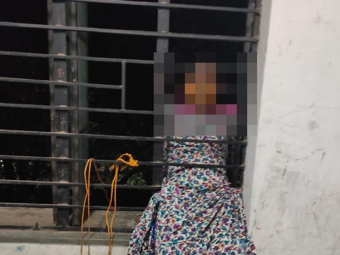 The young woman escaped from the quarantine center in pune | पुण्यात क्वारंटाइन सेंटरमधून तरुणी पळून जाताना भलतंच घडलं The young woman escaped from the quarantine center in pune | पुण्यात क्वारंटाइन सेंटरमधून तरुणी पळून जाताना भलतंच घडलं