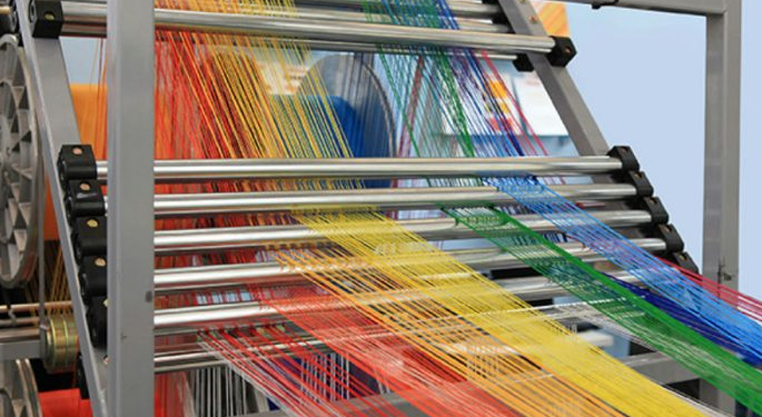 Financial losses to workers of machinery in Solapur due to broken electricity supply | खंडित वीजपुरवठ्यांअभावी सोलापुरातील यंत्रमाग कामगारांना आर्थिक फटका Financial losses to workers of machinery in Solapur due to broken electricity supply | खंडित वीजपुरवठ्यांअभावी सोलापुरातील यंत्रमाग कामगारांना आर्थिक फटका