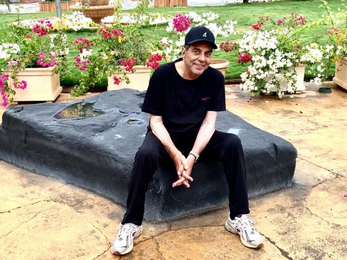 dharmendra shockingly announces social media due to negative comments by some users | अब मैं आपको कभी भी परेशान नहीं करूंगा... ! धर्मेन्द्र यांनी सोशल मीडियाला म्हटले अलविदा!! dharmendra shockingly announces social media due to negative comments by some users | अब मैं आपको कभी भी परेशान नहीं करूंगा... ! धर्मेन्द्र यांनी सोशल मीडियाला म्हटले अलविदा!!