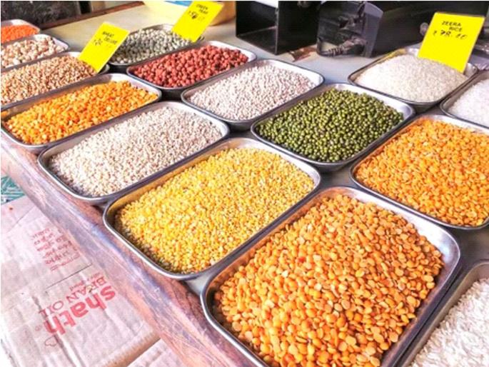 Suspect of Tur, Urad hoarding; Mumbai, Akola, Latur, Solapur on radar | तूर, उडदाच्या साठेबाजीचा संशय; मुंबई, अकोला, लातूर, सोलापूर रडारवर Suspect of Tur, Urad hoarding; Mumbai, Akola, Latur, Solapur on radar | तूर, उडदाच्या साठेबाजीचा संशय; मुंबई, अकोला, लातूर, सोलापूर रडारवर