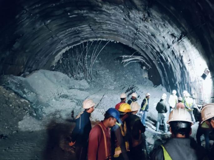 4 km dug, only 500 meters left! efforts to rescue 40 people trapped in Uttarkashi tunnel Uttarakhand | ४ किमी खोदले, अवघे ५०० मीटर राहिलेले! उत्तरकाशीच्या बोगद्यात अडकलेल्या ४० जणांना वाचविण्यासाठी शर्थीचे प्रयत्न 4 km dug, only 500 meters left! efforts to rescue 40 people trapped in Uttarkashi tunnel Uttarakhand | ४ किमी खोदले, अवघे ५०० मीटर राहिलेले! उत्तरकाशीच्या बोगद्यात अडकलेल्या ४० जणांना वाचविण्यासाठी शर्थीचे प्रयत्न