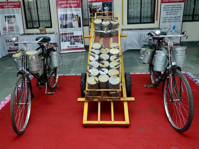 Dabewala Bhavan's makeover soon; Bhoomipujan of the work was done by Deputy CM Devendra Fadnavis. | डबेवाला भवनाचा लवकरच मेकओव्हर; दोन कोटी रुपयांतून रुपडे पालटणार Dabewala Bhavan's makeover soon; Bhoomipujan of the work was done by Deputy CM Devendra Fadnavis. | डबेवाला भवनाचा लवकरच मेकओव्हर; दोन कोटी रुपयांतून रुपडे पालटणार