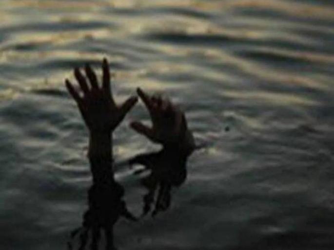 A tourist from Pune who went swimming in the sea of Dapoli drowned | दापोलीच्या समुद्रात पोहायला गेलेल्या पुण्यातील पर्यटकाचा बुडून मृत्यू A tourist from Pune who went swimming in the sea of Dapoli drowned | दापोलीच्या समुद्रात पोहायला गेलेल्या पुण्यातील पर्यटकाचा बुडून मृत्यू