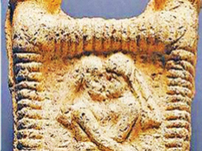 When was the first kiss in the world? The evidence was brought forward by scientists from the University of Copenhagen | जगातील सर्वात पहिले चुंबन कधी घेतले? कोपनहेगन विद्यापीठाच्या शास्त्रज्ञांनी समोर आणले पुरावे When was the first kiss in the world? The evidence was brought forward by scientists from the University of Copenhagen | जगातील सर्वात पहिले चुंबन कधी घेतले? कोपनहेगन विद्यापीठाच्या शास्त्रज्ञांनी समोर आणले पुरावे