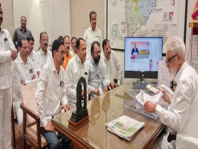 Resolve teacher accreditation issues Dada Bhuse assurance to teachers union | शिक्षक संचमान्यता प्रश्नांवर तोडगा काढू; दादा भुसे यांचे शिक्षक संघास आश्वासन Resolve teacher accreditation issues Dada Bhuse assurance to teachers union | शिक्षक संचमान्यता प्रश्नांवर तोडगा काढू; दादा भुसे यांचे शिक्षक संघास आश्वासन