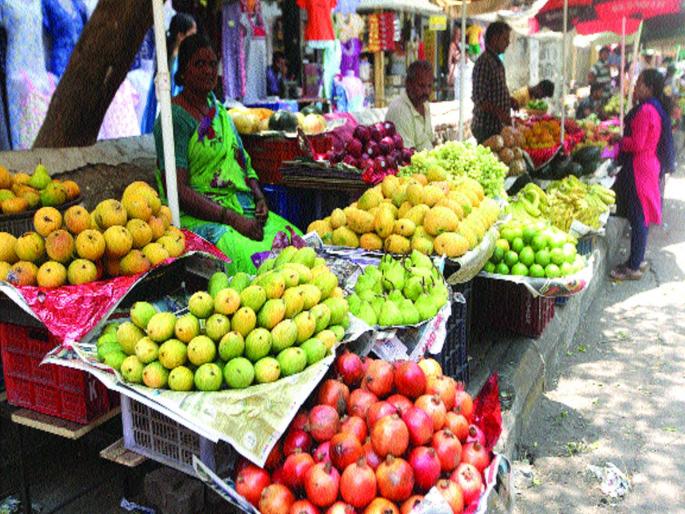 Demand for fruits from the city dwellers | शहरवासीयांकडून फळांची मागणी वाढली, ३ हजार टन आवक  Demand for fruits from the city dwellers | शहरवासीयांकडून फळांची मागणी वाढली, ३ हजार टन आवक