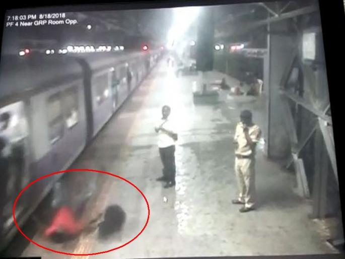 The life of the Bangladeshi passengers is saved by the brave GRP | बांग्लादेशी प्रवाशाचे वाचविले जीआरपीच्या जवानांनी प्राण 