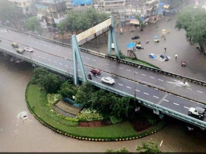 Heavy rain in Mumbai | जोरदार पावसामुळे मुंबईची 'तुंबई', हवाई वाहतूक उशिराने तर रस्ते आणि रेल्वे दोन्ही ठप्प Heavy rain in Mumbai | जोरदार पावसामुळे मुंबईची 'तुंबई', हवाई वाहतूक उशिराने तर रस्ते आणि रेल्वे दोन्ही ठप्प