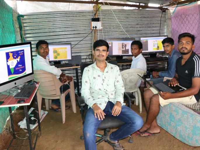 Meet dadasaheb bhgat, who started a graphic company in the village in maharashtra | गावातल्या खोपटात ग्राफिक कंपनी सुरू करणाऱ्या या दोस्ताला भेटा! Meet dadasaheb bhgat, who started a graphic company in the village in maharashtra | गावातल्या खोपटात ग्राफिक कंपनी सुरू करणाऱ्या या दोस्ताला भेटा!