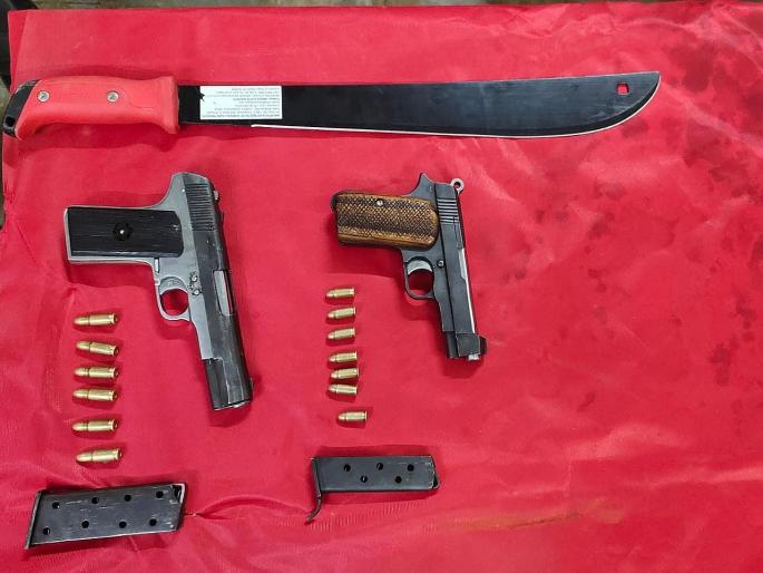 Washim: Two pistols, 13 live cartridges seized from two youths! Terror among citizens | Washim: दोन युवकांकडून दोन पिस्टल, १३ जिवंत काडतुस जप्त! नागरिकांमध्ये दहशत Washim: Two pistols, 13 live cartridges seized from two youths! Terror among citizens | Washim: दोन युवकांकडून दोन पिस्टल, १३ जिवंत काडतुस जप्त! नागरिकांमध्ये दहशत
